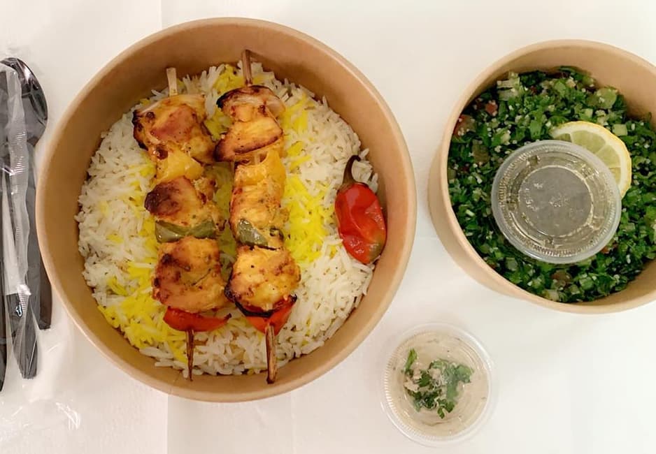 شيش طاووق مع الرز المعطر وتبولتنا اللذيذه #لانش_لانش #غداء_تايم #غداء_عمل #غداء_موظفين