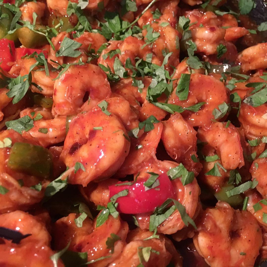 #sweet and #chili #prawns #asianfood #جمبري #حار #حلو بالطريقة الآسيوية . . . . . . . . .