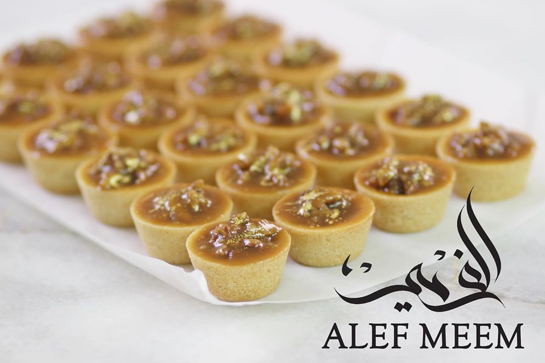 - تارت البيكان المملح ، " بنكهـة ألف ميم الخاصـة " ✨ صندوق يحتوي على ٢٤ قطعة . . الصندوق