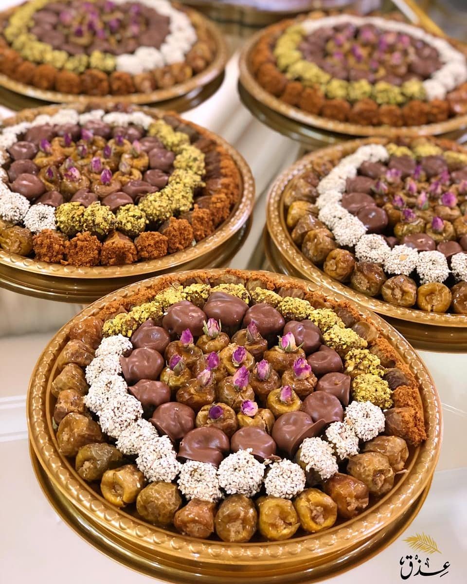 #ابها #عذق #تجمع_بنات_الجنوب #عسير #تقديمات_ضيافه #سيدات_أبها #تمر #تمور #تمور_فاخرة #توزي