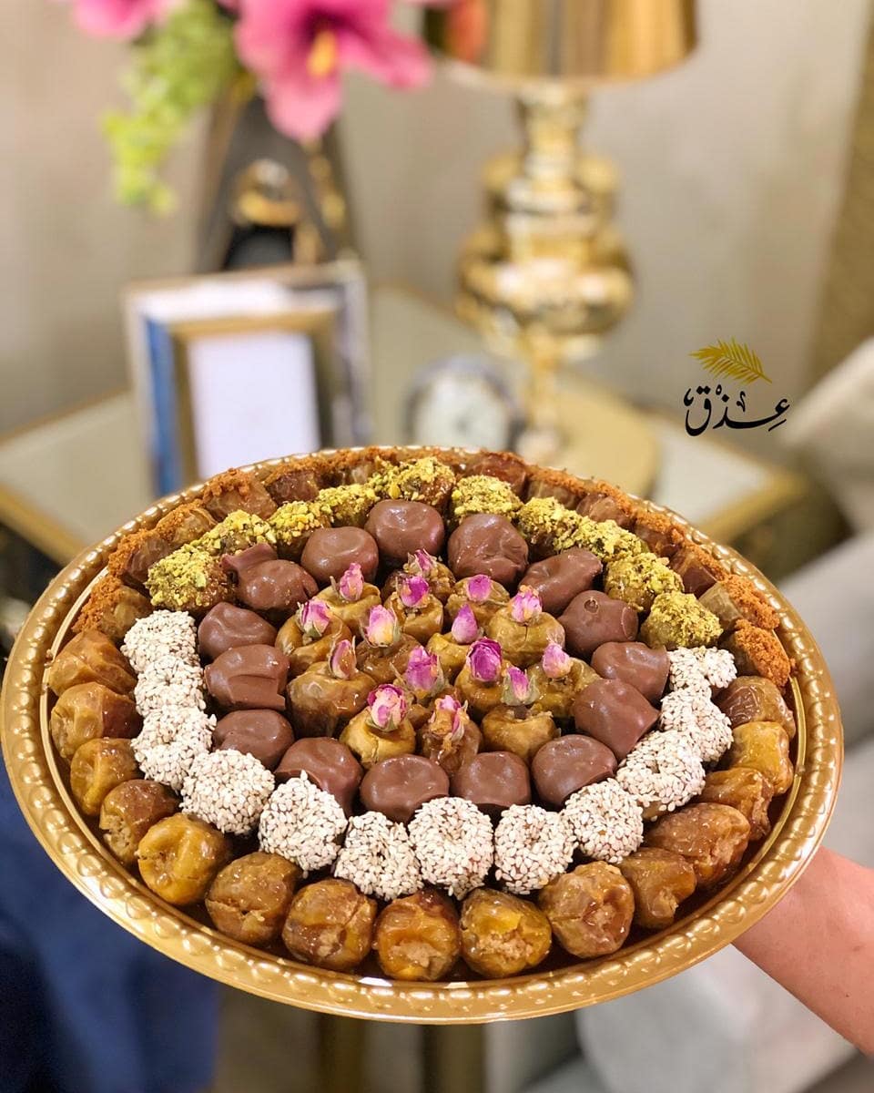#ابها #عذق #تجمع_بنات_الجنوب #عسير #تقديمات_ضيافه #سيدات_أبها #تمر #تمور #تمور_فاخرة #توزي