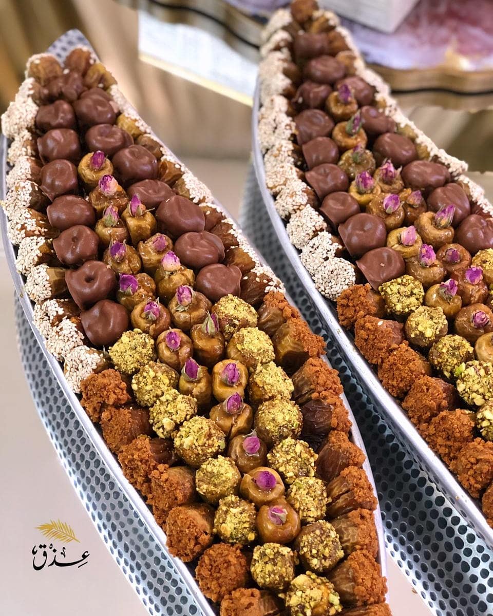 #ابها #عذق #تجمع_بنات_الجنوب #عسير #تقديمات_ضيافه #سيدات_أبها #تمر #تمور #تمور_فاخرة #توزي
