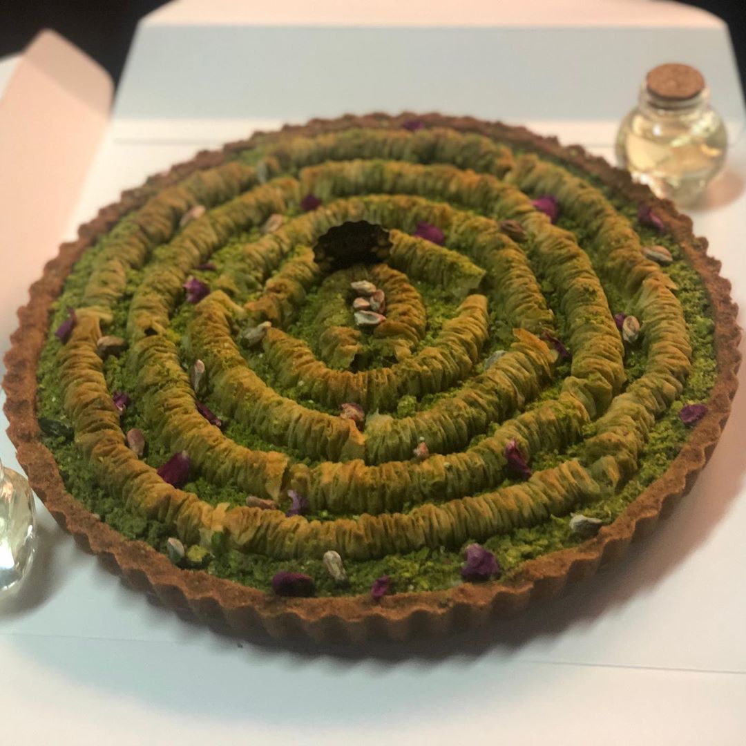 طلبية زبونه عليها بألف عافية