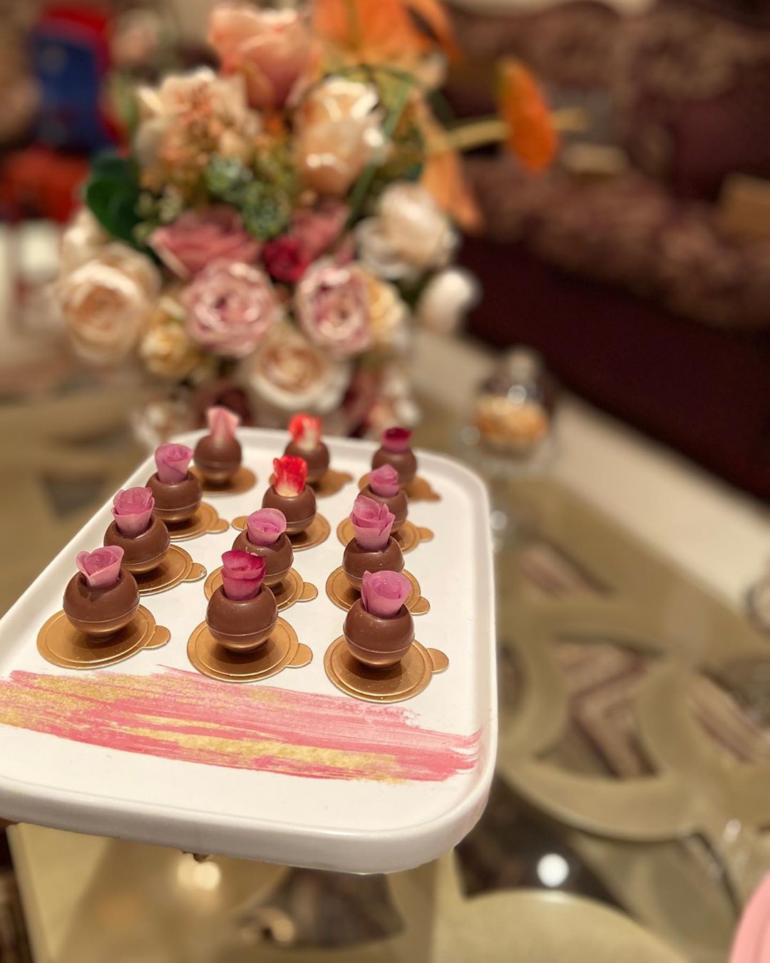 كرات شوكولاته ميني محشية حشوات منوعه♥️.. #سدير#الرياض#حلويات#لذيذ#كيك#مناسبة#زواج#حفلة#تخر