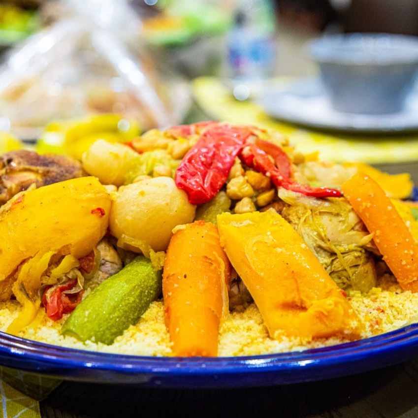 الكسكسو المغربي الأشهر❤️ بالدجاج او اللحم حسب اختياركم #الرياض #كسكسو #مغربي