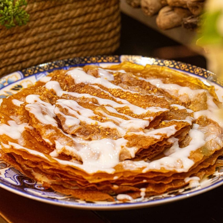 حلى جوهرا بكريمة الحليب واللوز والقرفة