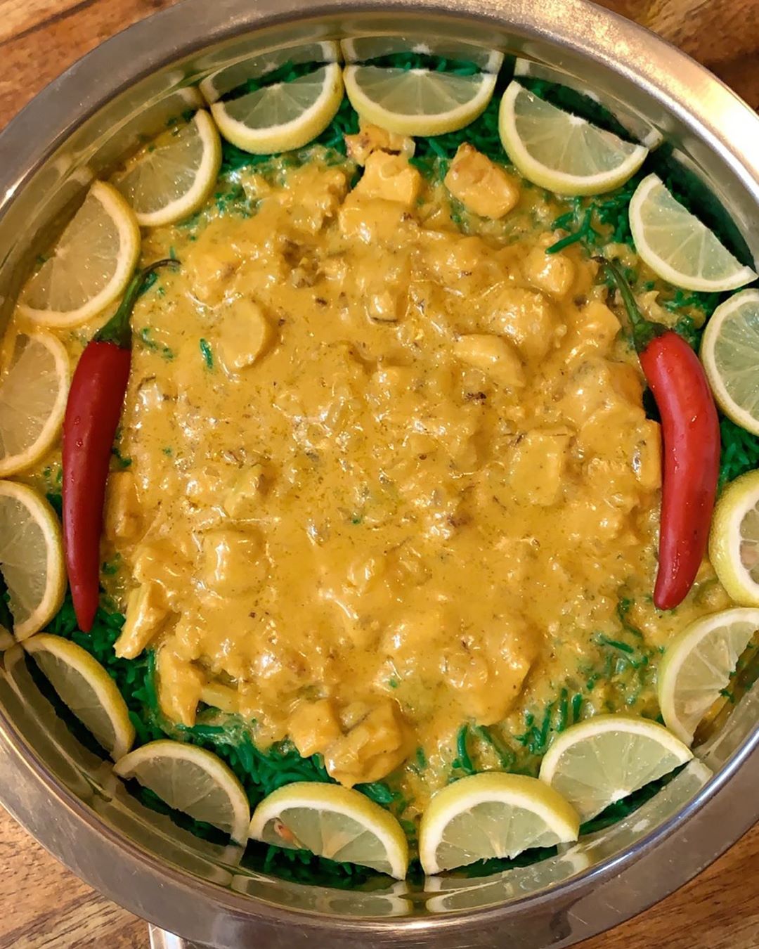 رز اخضر بكريمه الدجاج......للطلب والاستفسار التواصل واتس اب