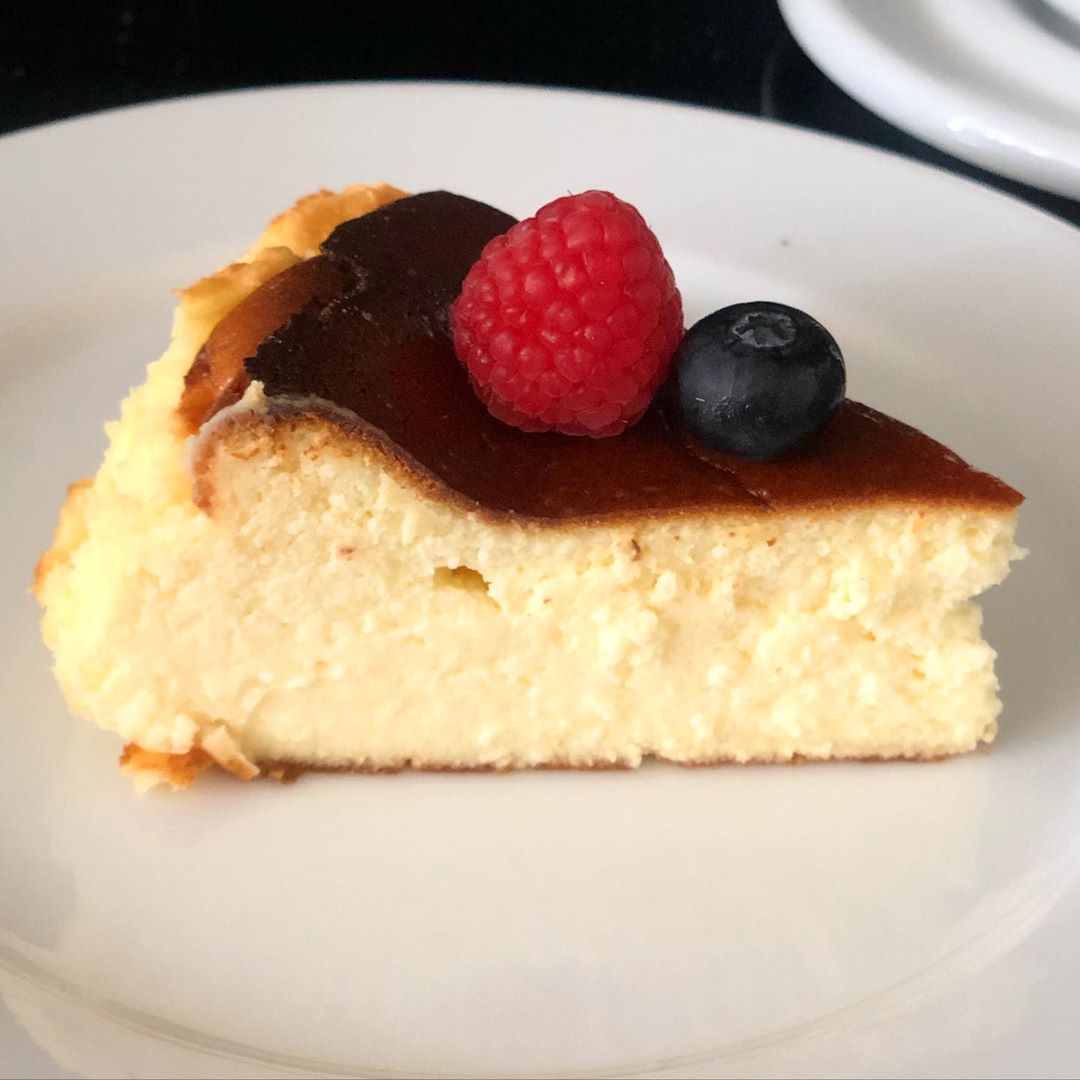 The Best San Sebastian Cake Location Jeddah Order Now #jeddahfood #sansebastiancake #chees