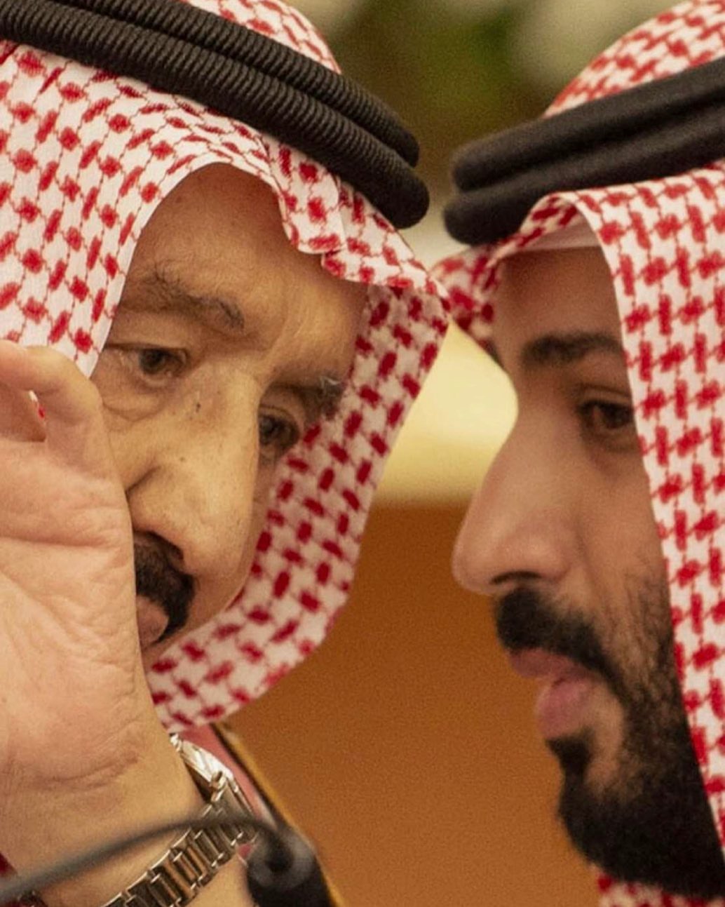 سلمان الحزم والعزم والإنسانية عشت فخر المسلمين سطرت أسمى معاني الإنسانية هنيئا لك حب شعبك