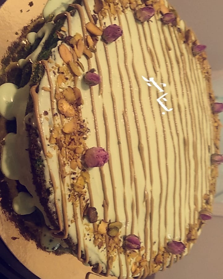 طلبية كيكة الفستق المحشيه #سينابون #كيكة#توصيل #بستاشيو #لوتس #حلاوة#زبونتي #حلا #مكه #مين