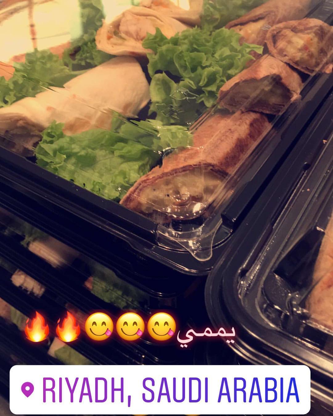 مساءالخير#الرياض #اسر_منتجه #يمي #ساندويشات #نوسي_ساندويتش #سنعات#بنات_الرياض #لذاذه #العص