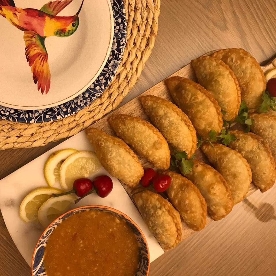 سمبوسه بف بالدجاج ( الدجاج المستخدم صدور دجاج الوطنية ) للطلب و الحجز على الرقم في البايو