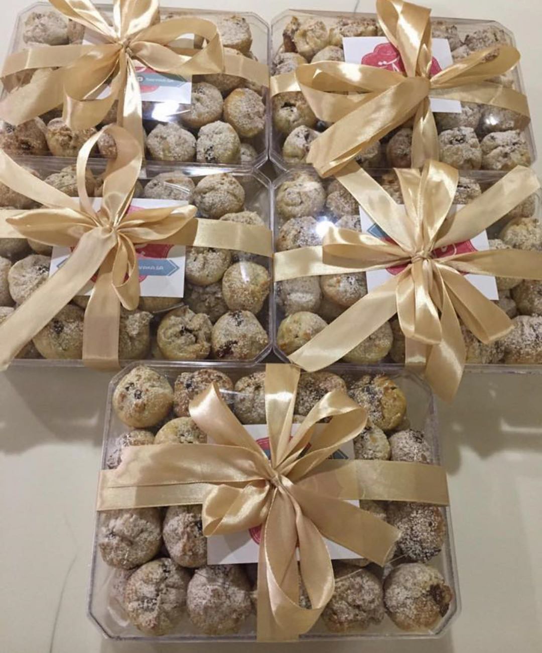 بدأ حجز لأيام العيد علب معمول وحلويات بركة طازج #فعاليات #موسم_الرياض #حلا #موالح #تقديم