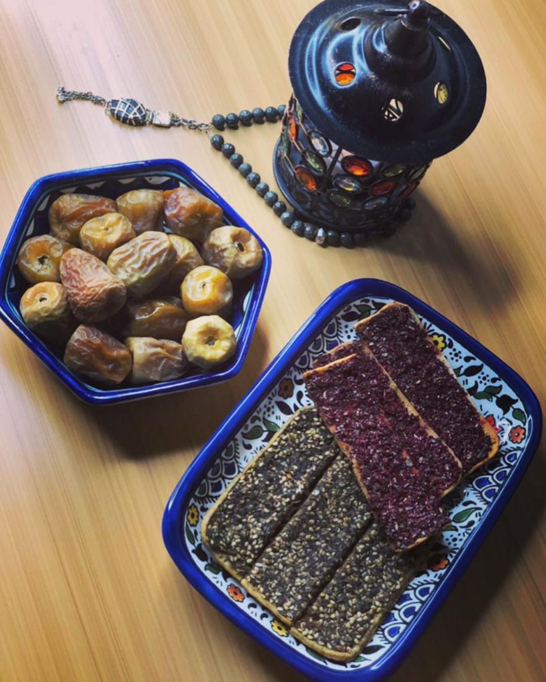 زيني سفرتك في رمضان بالزعتر والسماق #food #destinationjed #food_photography #yummy #cracke