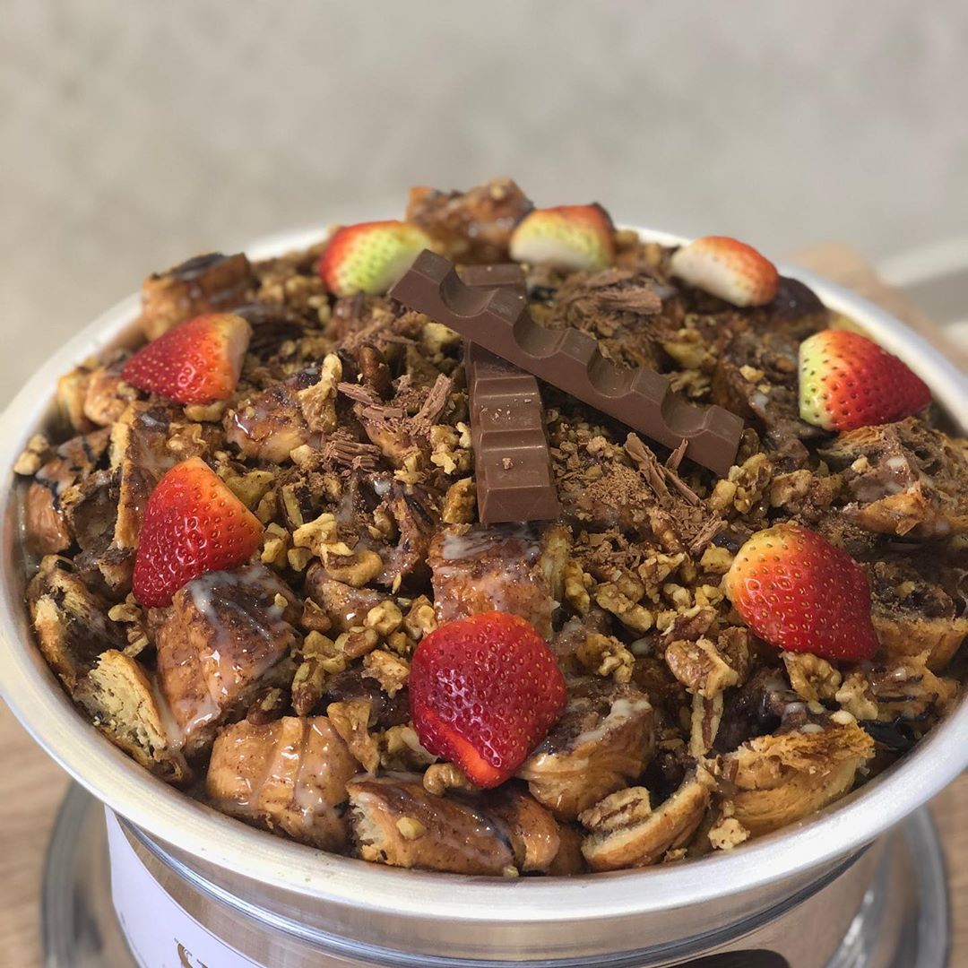 بودينغ الكرواسون بالقرفة والشوكولاتة ✨