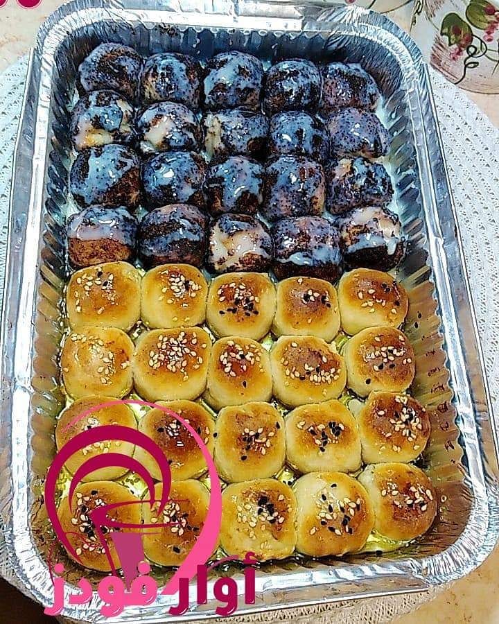 أطلبها الأن صينية خلية نحل مكس نص عادي ونص بنكهة السينابون بسعر ٧٥ ريال واتساب