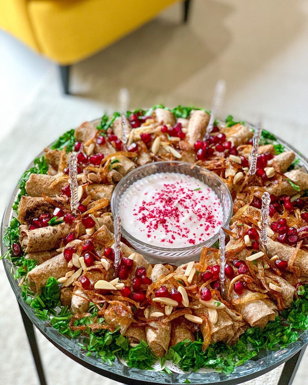 . . . #مسخن_دجاج #لايفوتكم #لذيذ#ويكند #تصويري #فولو#اكسبلور #مسخن #مسخن_رولات #شغل_يد #مس