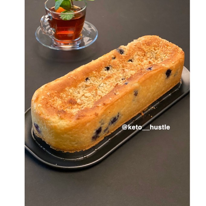‏Blue berry English cake السلايد الواحد يحتوي على ١.٥ جرام كارب طرية وخفيفه ولذيذه تقدرون