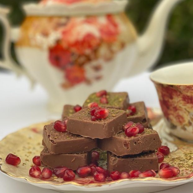 مربعات الشوكلت بـ الزعتر أو الرمان ✨ #الرياض_الآن #حلا #حلى_قهوة