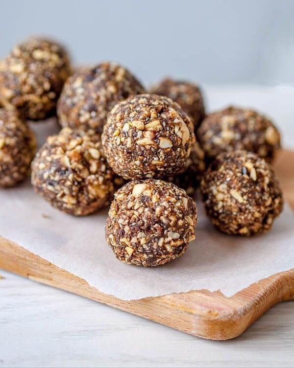 Energy Balls with Chia seeds&Flax seeds. كرات الطاقة ببذور الشيا وبذور الكتان. فوائد بذور
