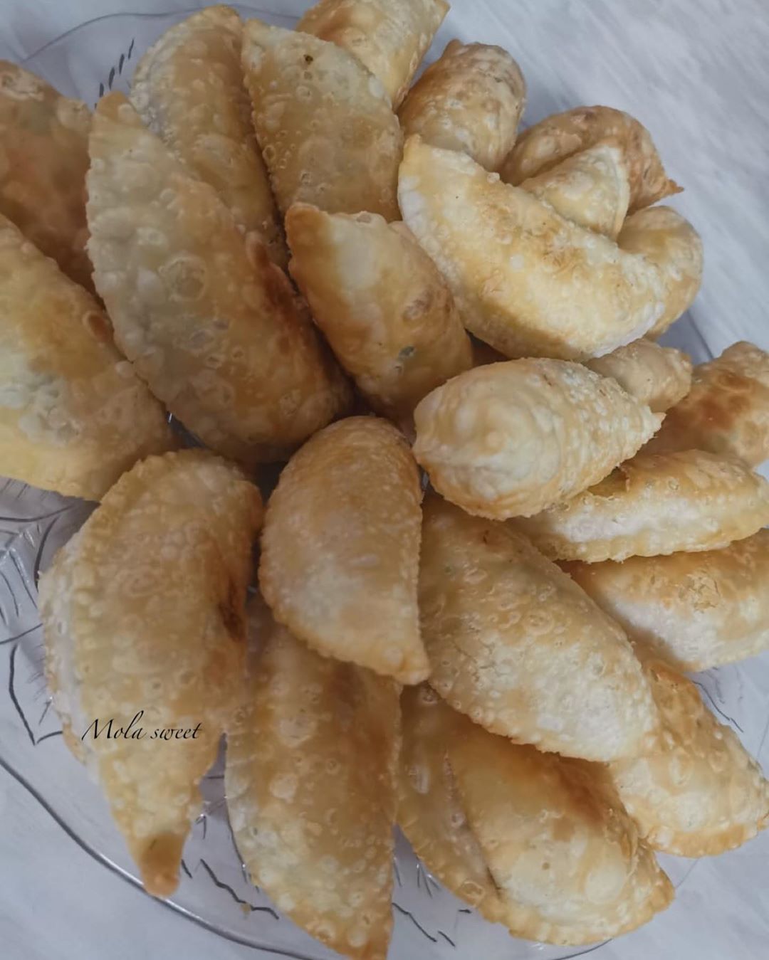 صحن سمبوسه البف ٢٥ حبه ب ٥٠ ﷼ فقط . متوفر الان ' للطلب حياك ع الدايركت . . . . . . . . . #