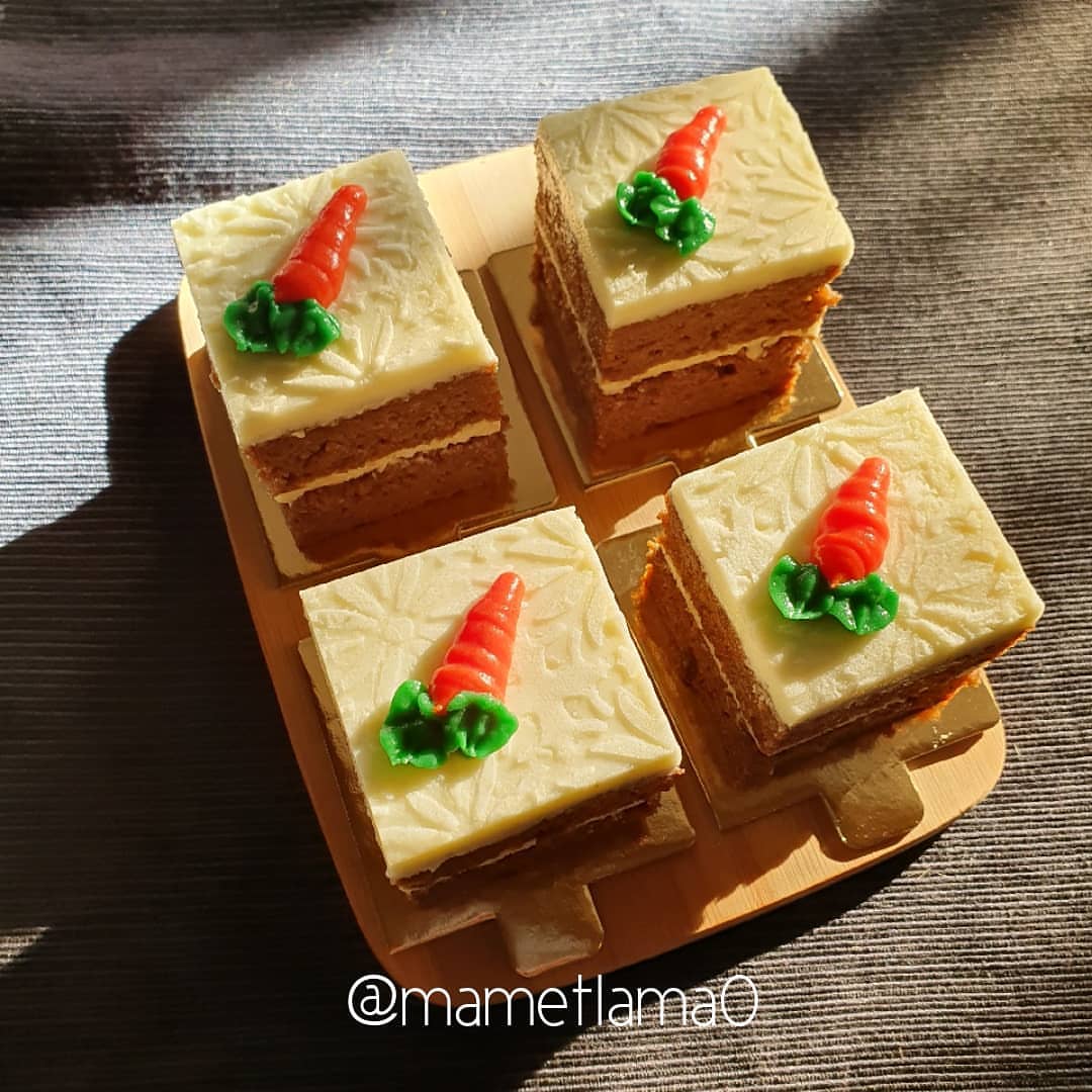 كيكة الجزر خالي الجلوتين من* pon appetite * تكفي من ٨ ل ١٠ أشخاص 1/2 كوب #زيت_جوز_الهند..ي