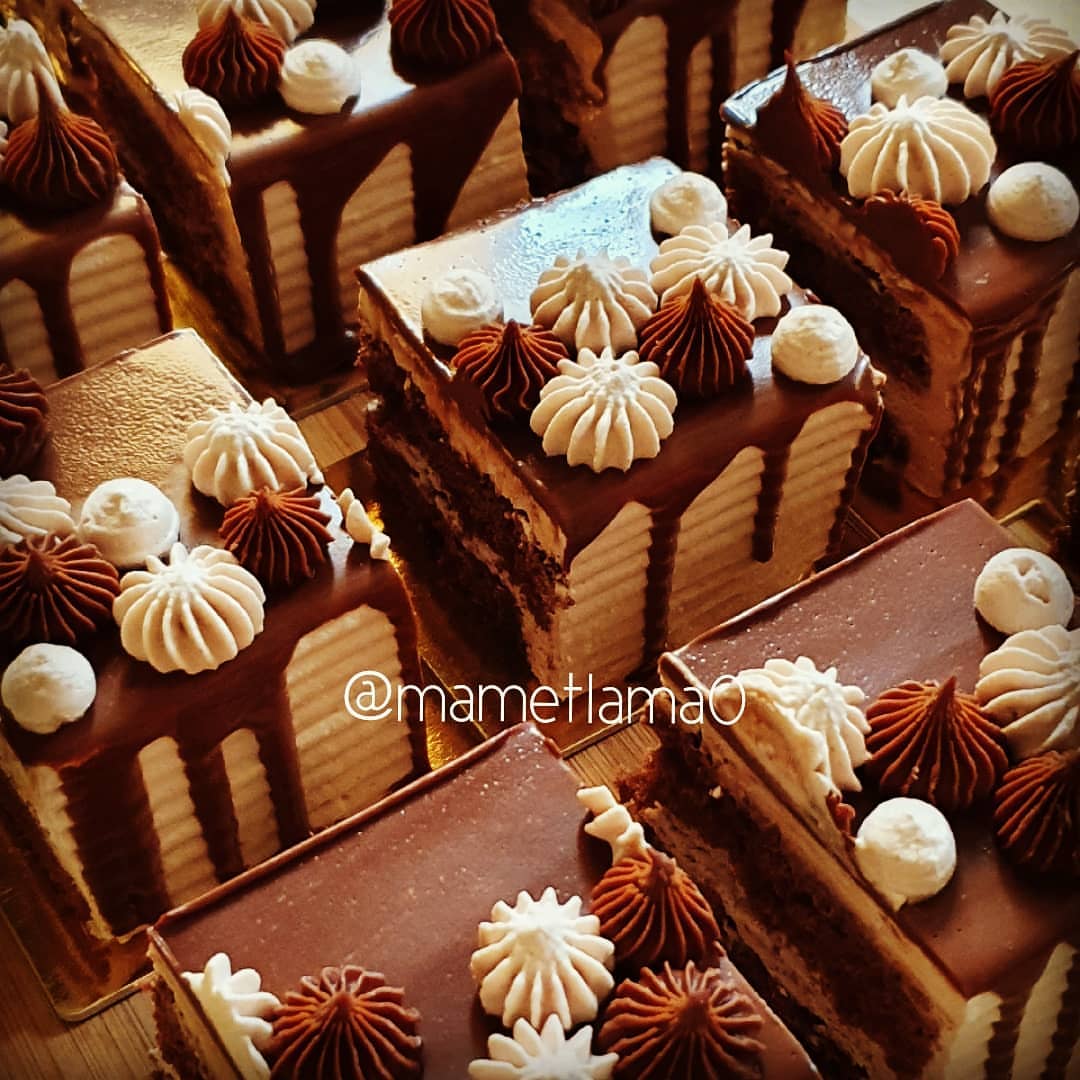 كيكة الشوكولاتة ☕ #شوكولاتة #مكة #جمعة_اهل #كيك_الطيبين #مناسبات_مكة #mametlama #makkah #