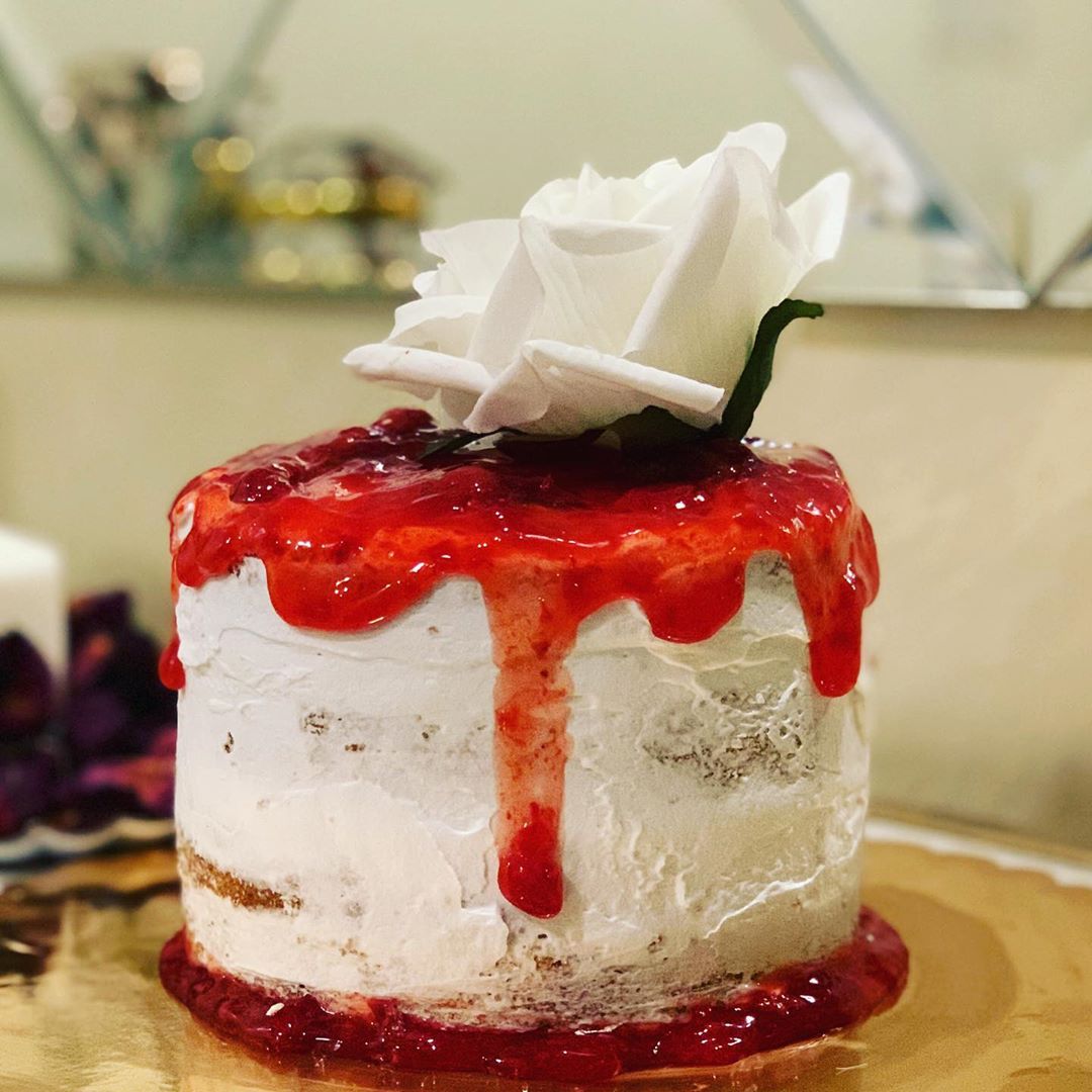 #naked_cake #كيكة #ضيافه#مناسبات#تشوكلت #دمام#خبر#الشرقيه #لذاذه#ابداع#طباخة_الشرقيه #طبخ#