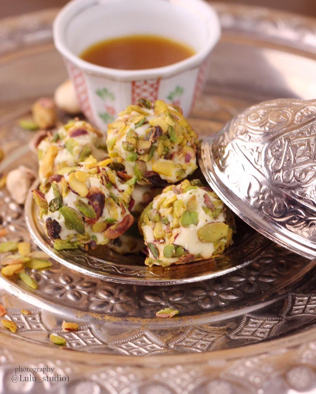 . . معمول بالفتسق طري ولذيذ للطلب واتس :