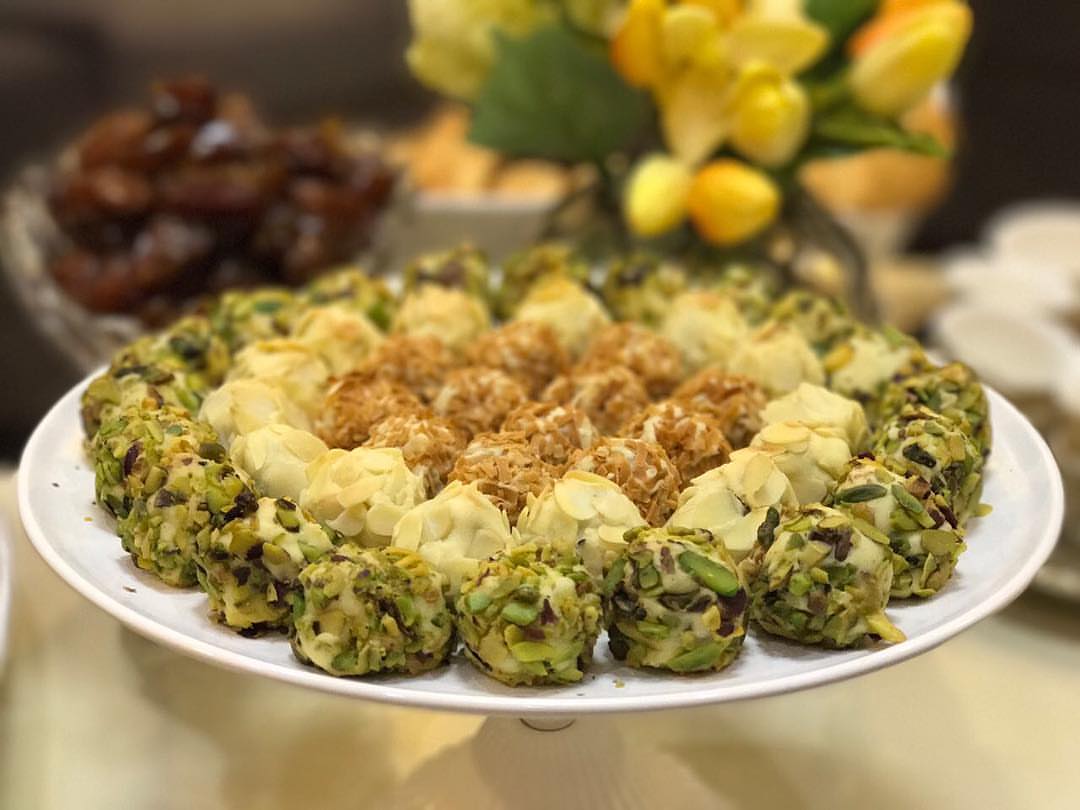 . . . تصوير احدى الزبائن معمول طري ولذيذ للطلب واتس :
