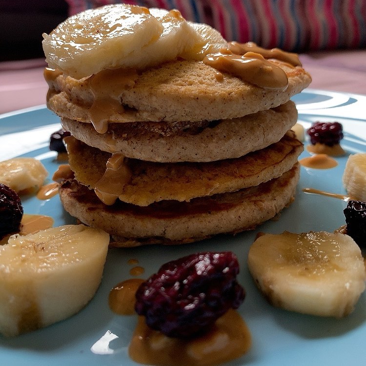 خميسكم بالبيت . . . . #pancakes #breakfast #دايت_صحي #دايت_عرب #دايت_المحبوب #healthyfood
