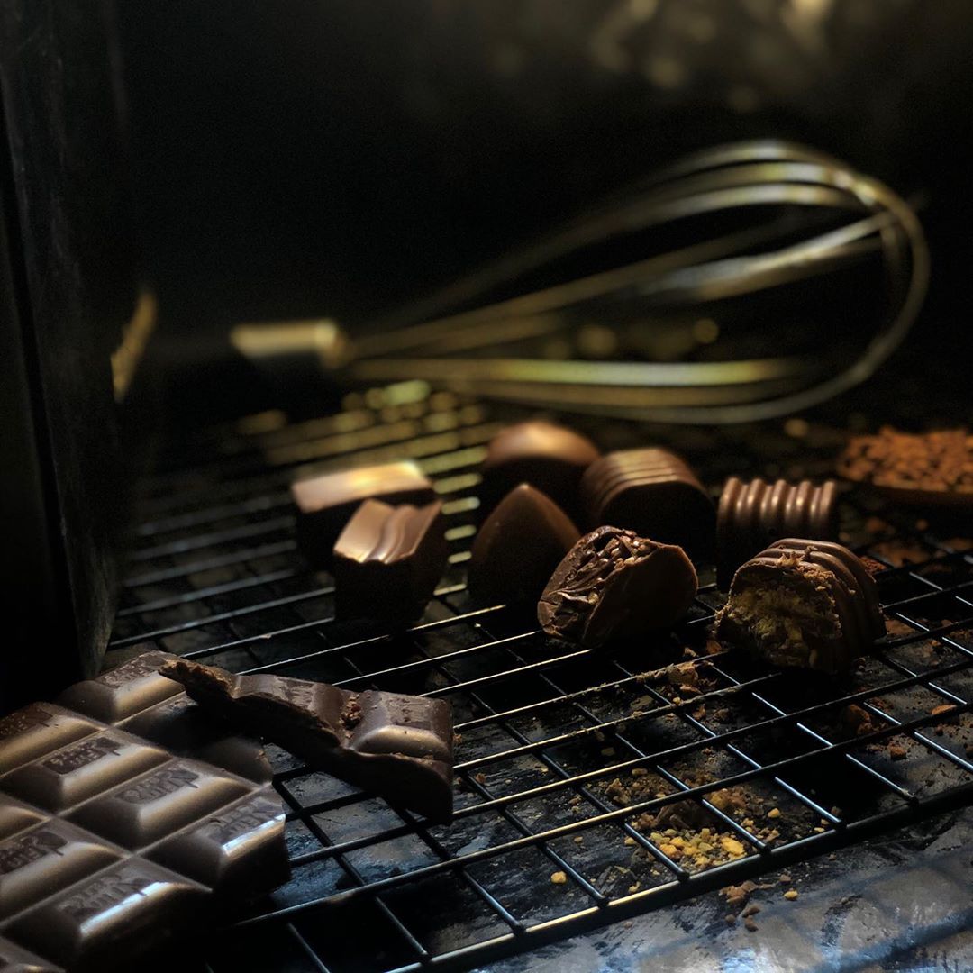 #rosine_chocolate شارك من تُحب روسين شوكليت