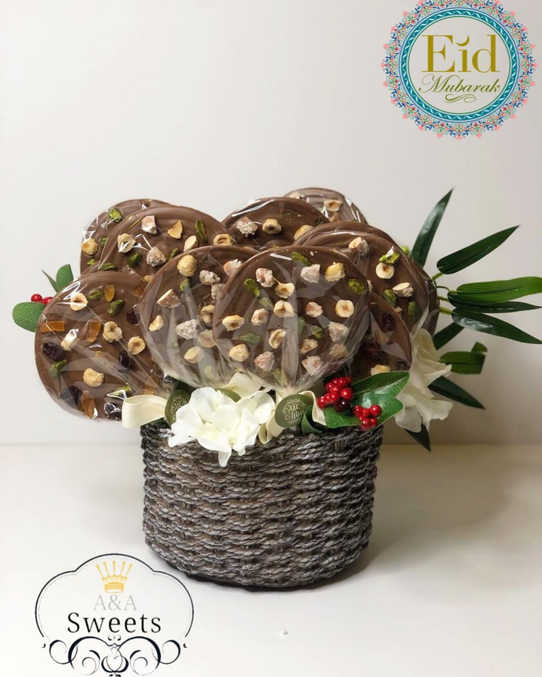 كوني مميزة في تقديم الهدايا#chocolate #pops #eid #jeddah_city #توزيعات #توزيعات_العيد