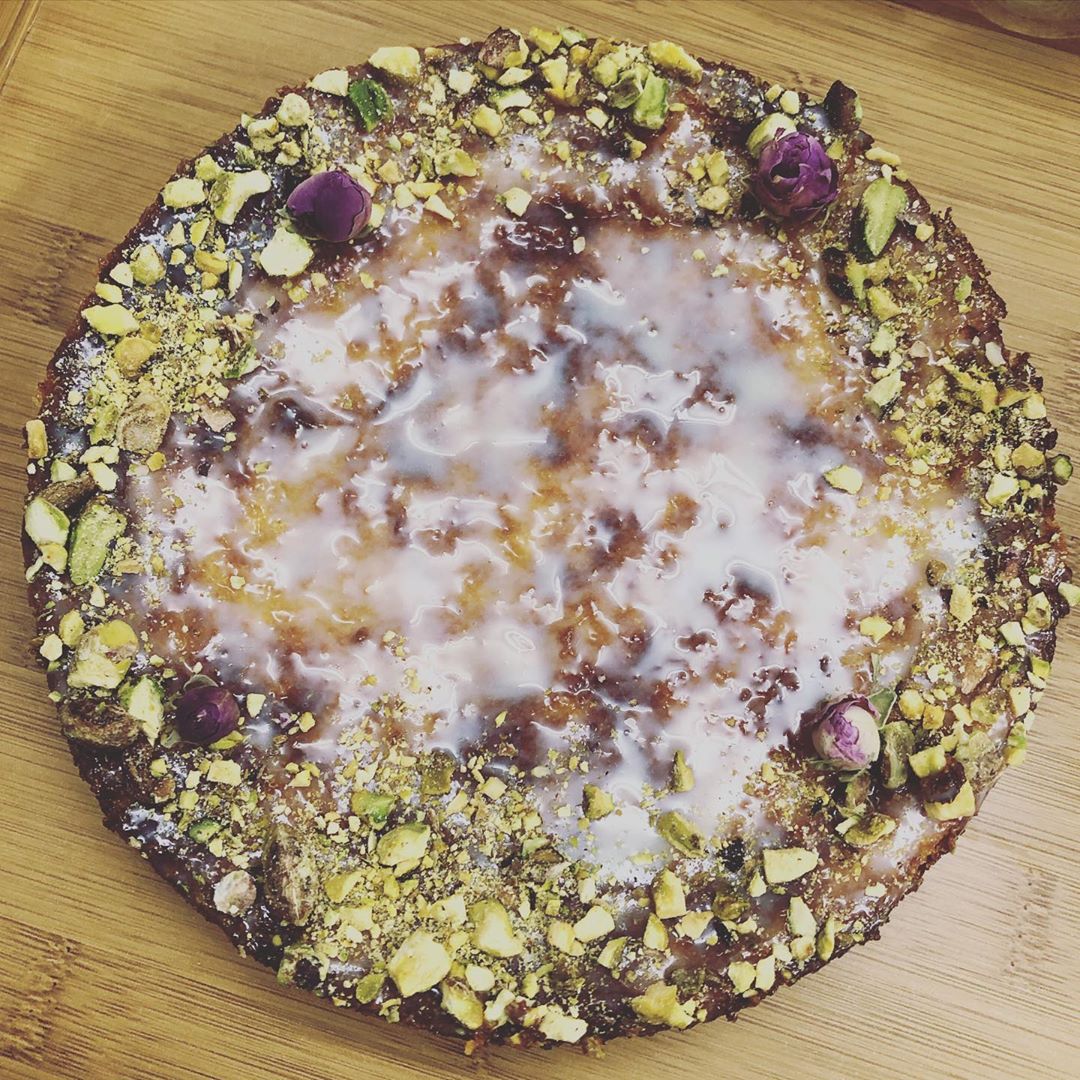 بسبوسة كلاسك بالفستق حجم صغير #بسبوسة #فستق #بسبوسه #بسبوسة_كلاسك #بسبوسة_بالفستق #desert