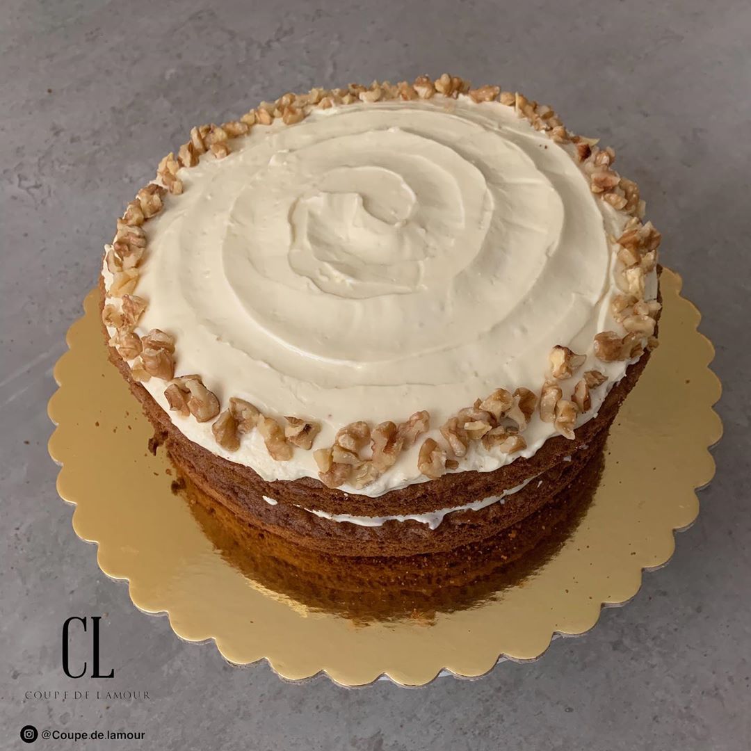 Carrot cake متأكدين انها ألذ كيكة جزر ممكن تجربونها✨ #coupedelamour bakery #كوبي_دي_لامور