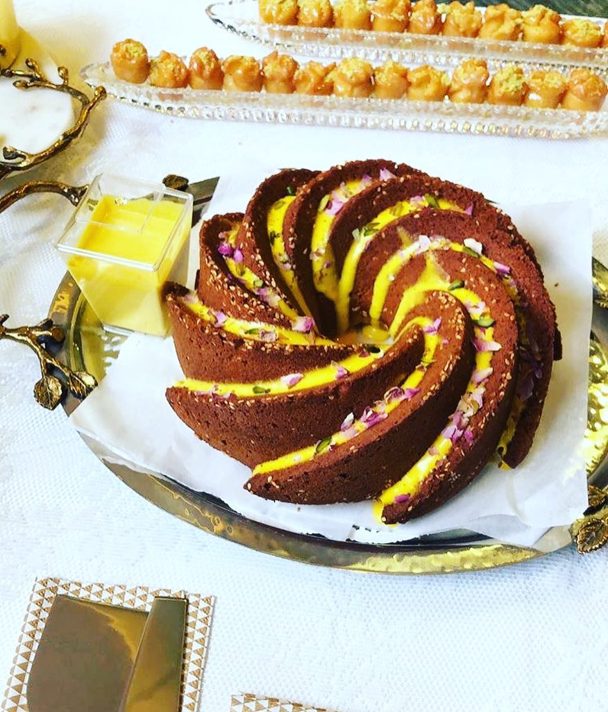 كيكة قرص عقيلي بصوص الزعفران فنااانه