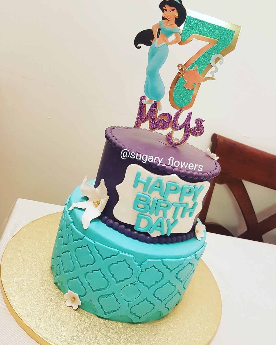 ماشاء الله تبارك الله @#red_velvet #red_velvet_cake #cake #cats_of_instagram #jeddah_city