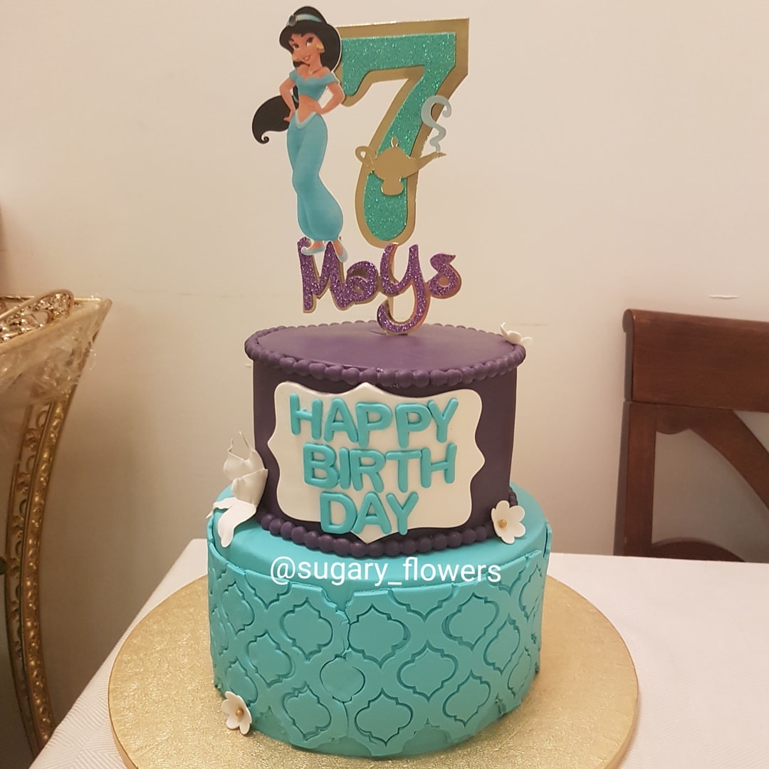 ماشاء الله تبارك الله @#red_velvet #red_velvet_cake #cake #cats_of_instagram #jeddah_city