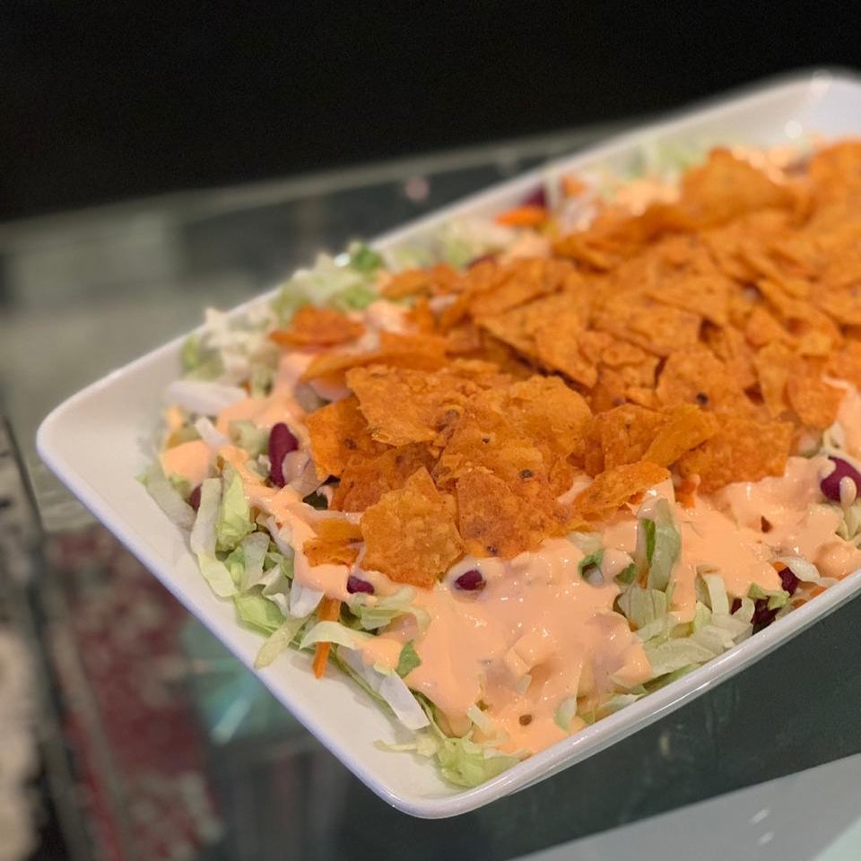 سلطه الناتشوز اللذيذه #ناتشوز #سلطات_لذيذه #طلباتي #جمعات_بنات #سلطه_لذيذة #طلبات #salad #