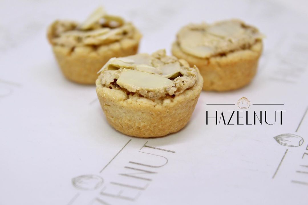 {3} Mini date tarts ___________________________ {٣}تارت التمر صغير