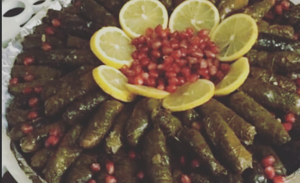 #ورق_عنب_بالحامض_ودبس_الرمان #ورق_عنب #ورق #عنب #الرياض #اكل #خفيف #لذيذ ورق عنب على حسب ا
