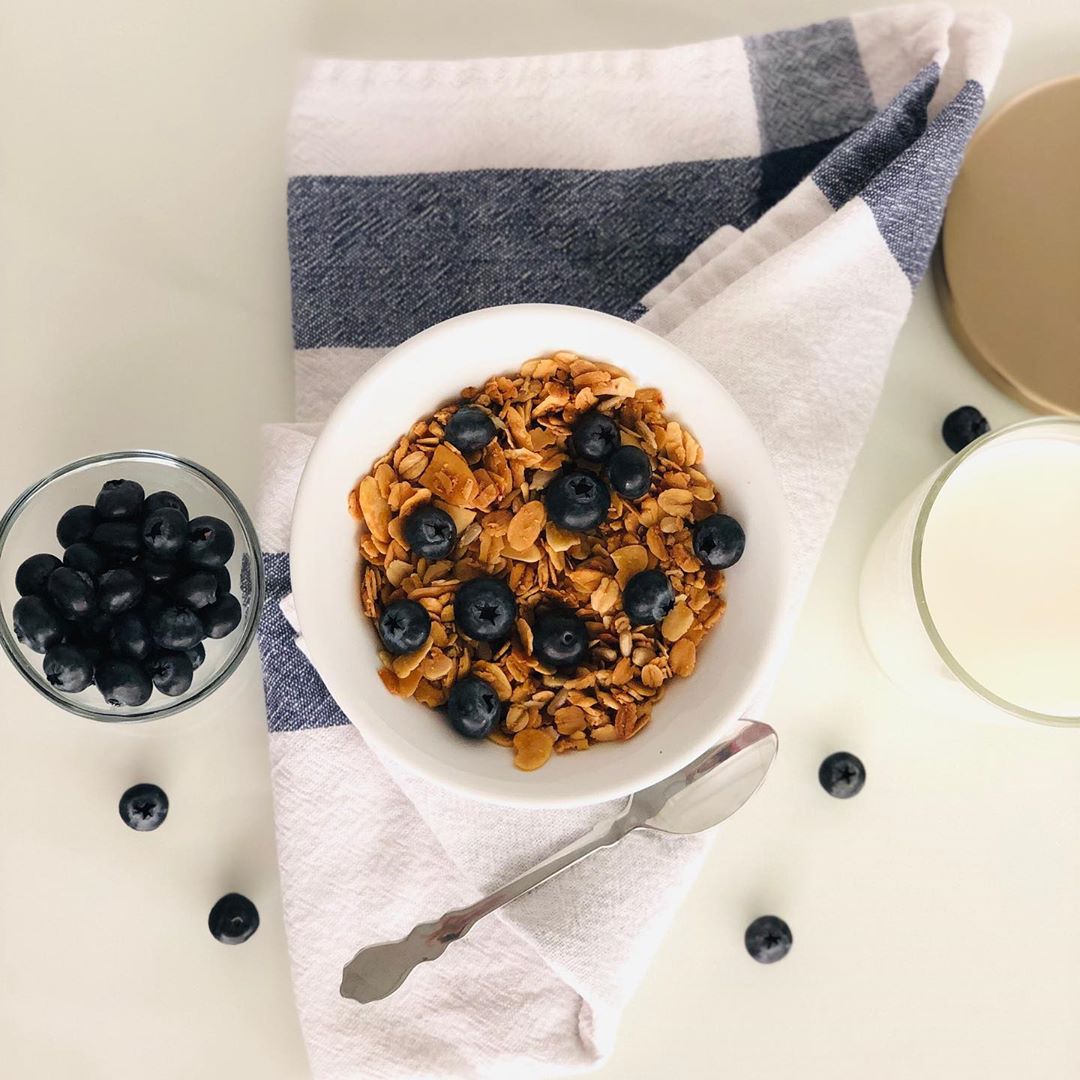 الخيار المثالي لوجبة الفطور . . best CHOICE.. best Granola . . . . #granola #healthy_grano