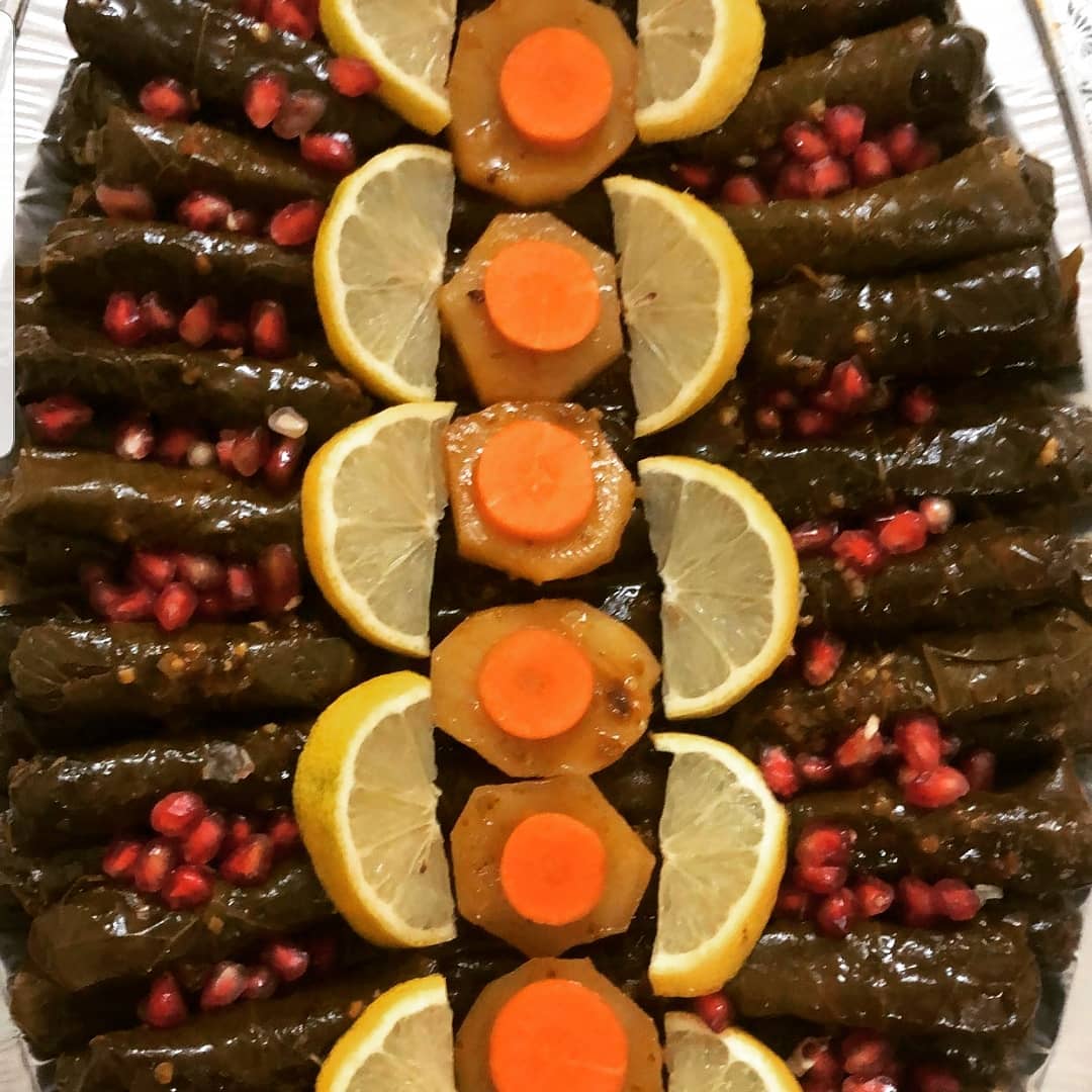 ‏اللهم إني في صُوتي دعاء ، وفي قلبي أمنية اللهم يسرلي الخير حيث كان ✨ . . . #اكل #توزيعات