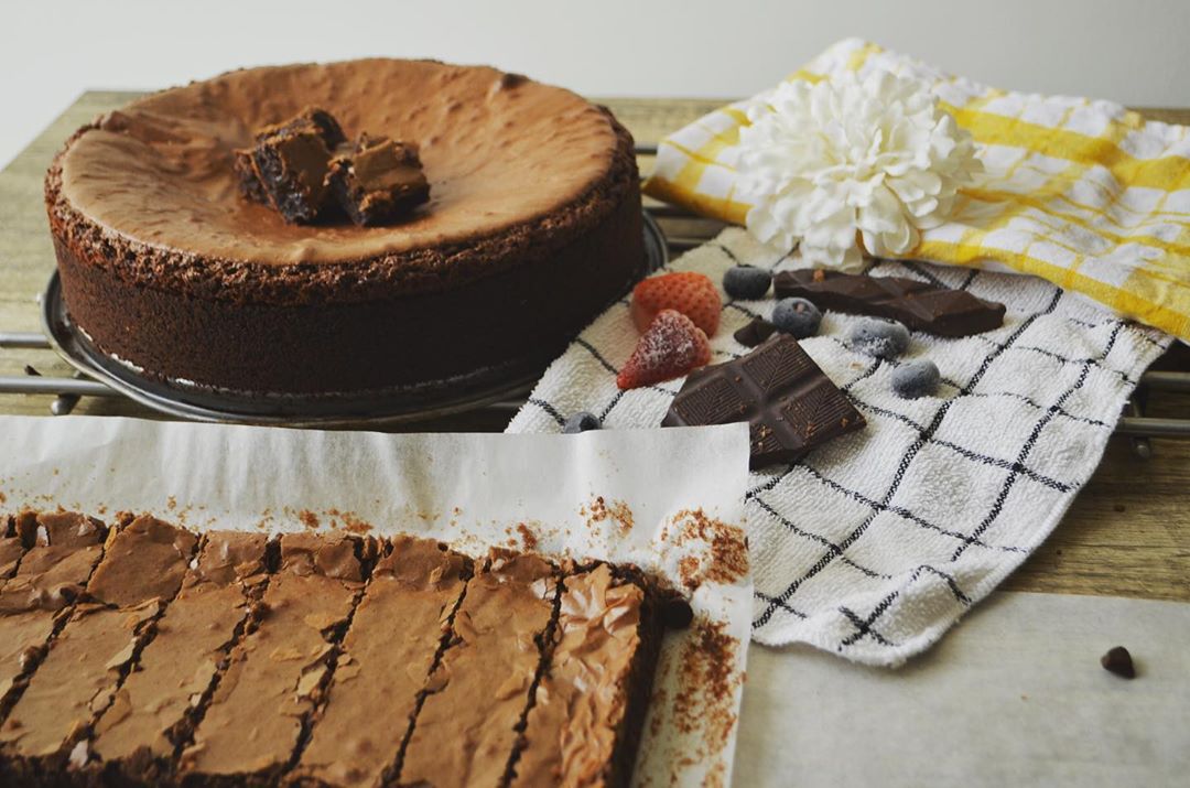 Browni Molten Pie is a chocolate heaven for chocolate edicts . Try it and you won’t be reg