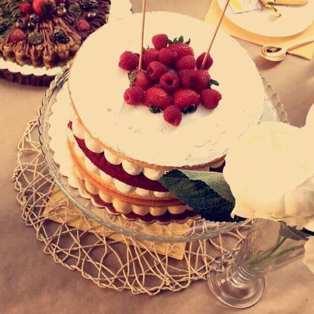 تصوير زبونه ❤️❤️ #كيك_فانيلا #ريدفيلفيت