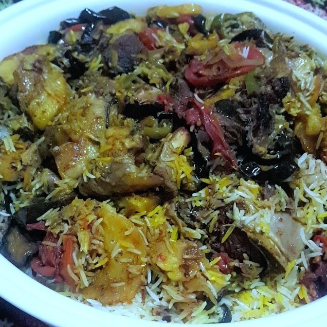 مقلوبة هضار باللحم