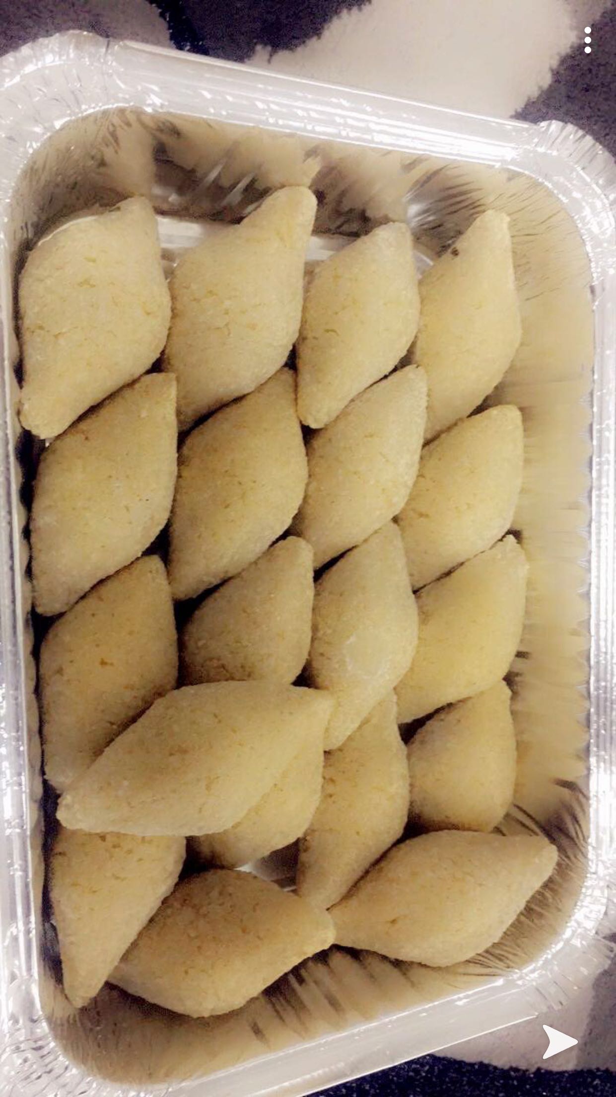 ايضا موجود مفرزنه كبه محتويات ب لحم دجاج