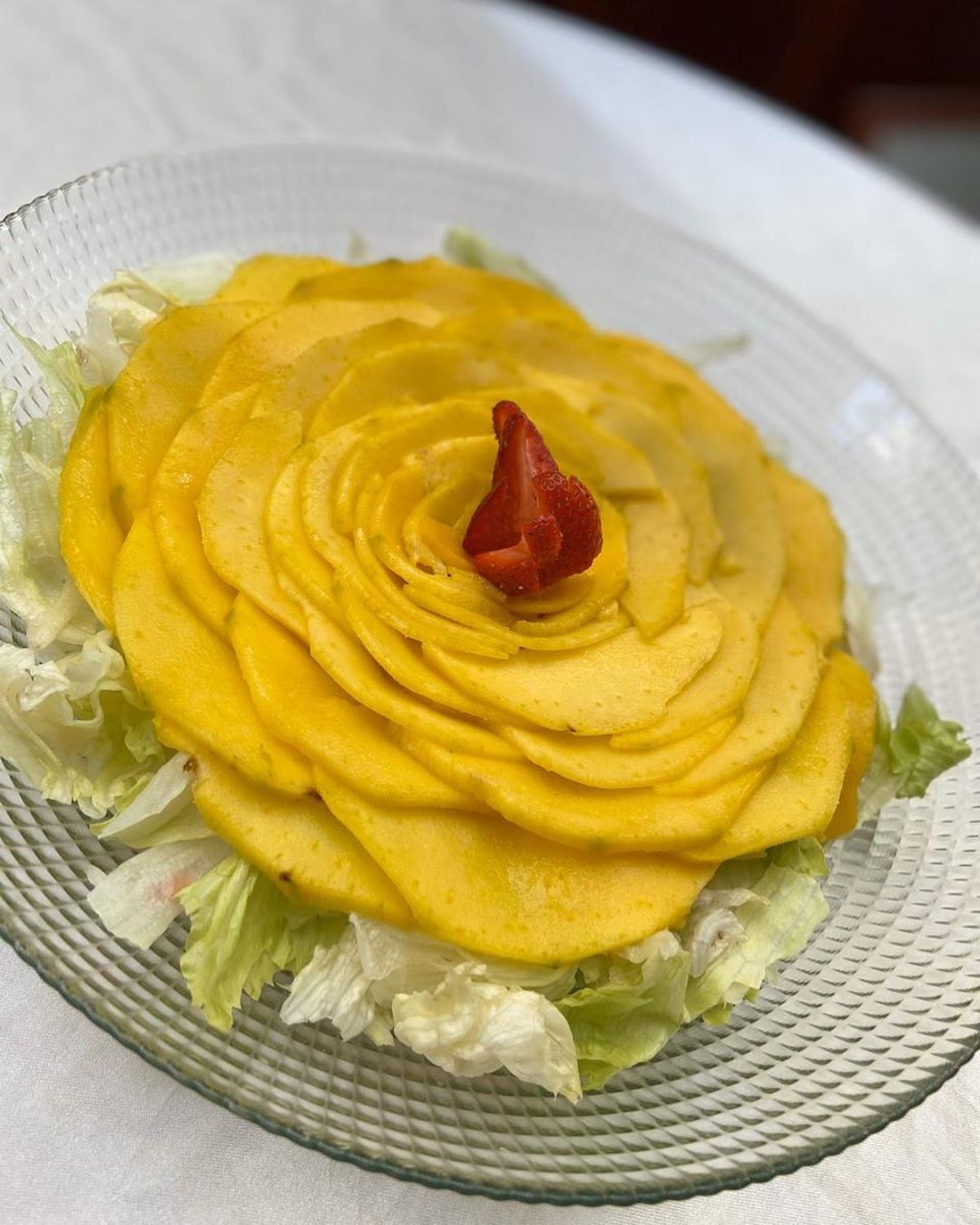 سلطة سيزر مع المنجا ‍ - - - - - #طبخ #مطبخي #طبخ_بيت #بوفيهات #تقديمات #عزايم #اكلات_بيت #