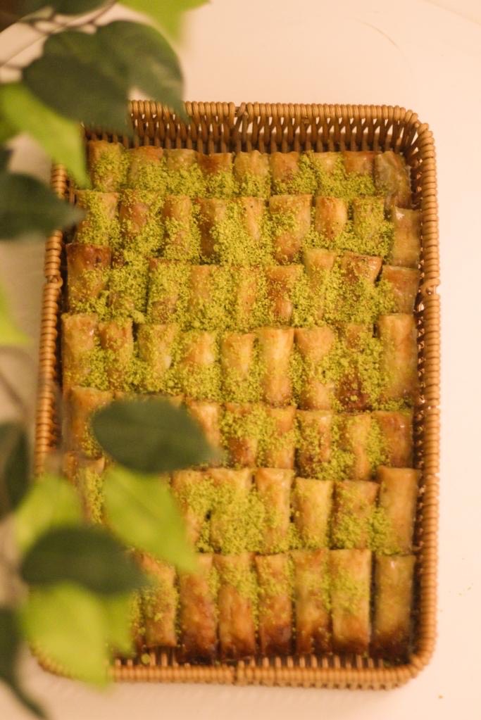 اصابع بقلاوه بالجبن والفستق