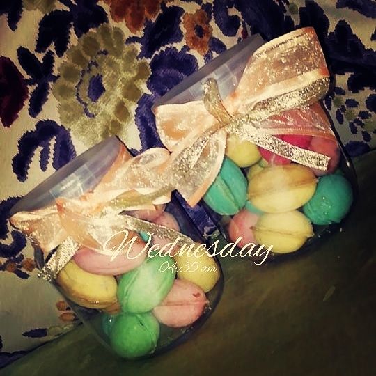 جوزية ملونة بعدة نكهات